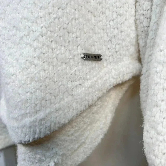 2/$30 Hollister Waffle V-Neck Size Medium Sweater Long Sleeve Cream Soft Relaxed - Picture 4 of 6